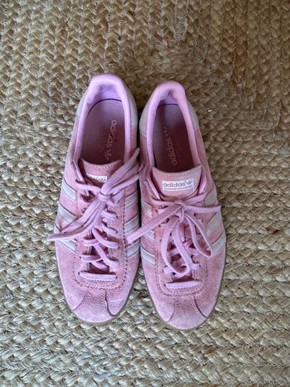 Addidas pink suede Samba's size 6.5 US